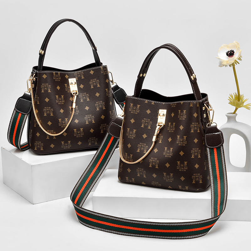 New on Autumn Women&#039;s Bag New 2020 Fashion Handbag Ins All-Matching Shoulder Cross Body Bucket Bag
