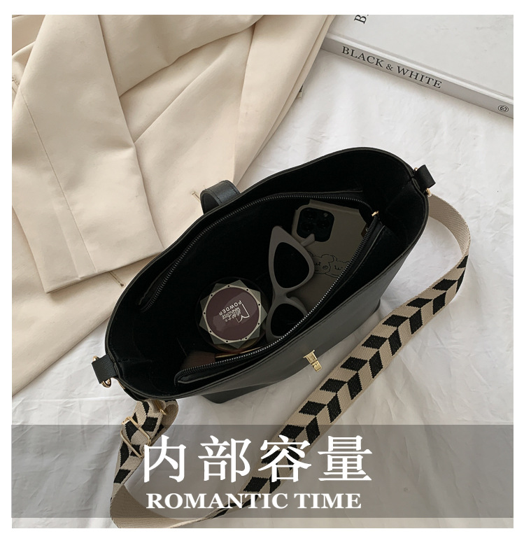 Vintage Bag Broadband Crossbody Bag Shoulder Western Style Bucket Bag Vintage Bag Broadband Crossbody Bag Shoulder Western Style Bucket Bag