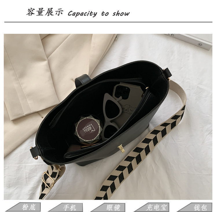 Vintage Bag Broadband Crossbody Bag Shoulder Western Style Bucket Bag Vintage Bag Broadband Crossbody Bag Shoulder Western Style Bucket Bag