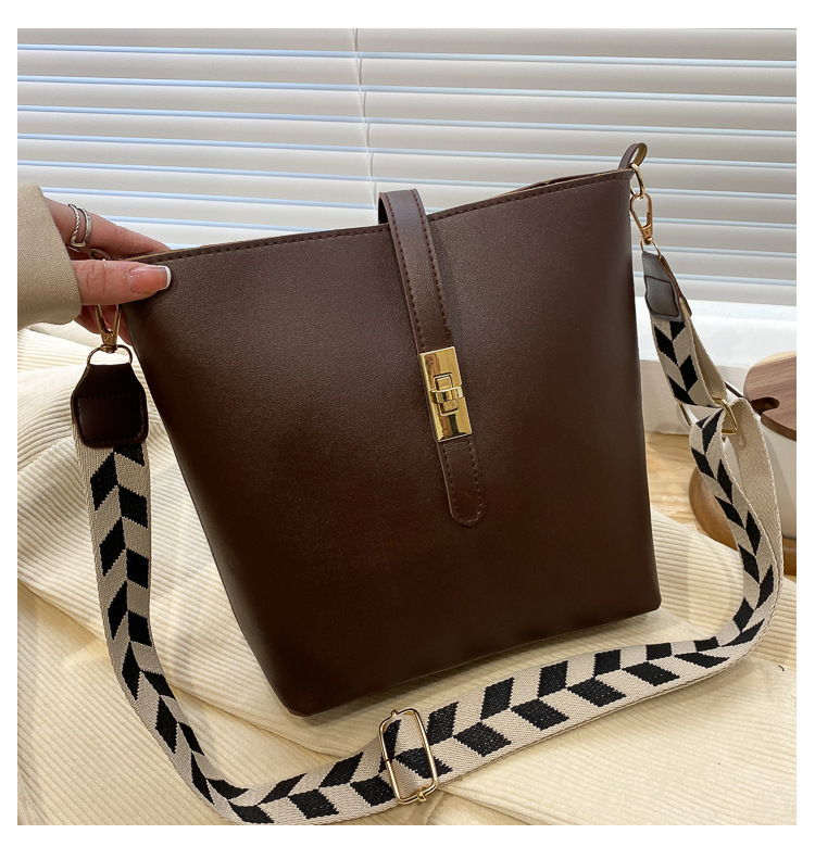 Vintage Bag Broadband Crossbody Bag Shoulder Western Style Bucket Bag Vintage Bag Broadband Crossbody Bag Shoulder Western Style Bucket Bag