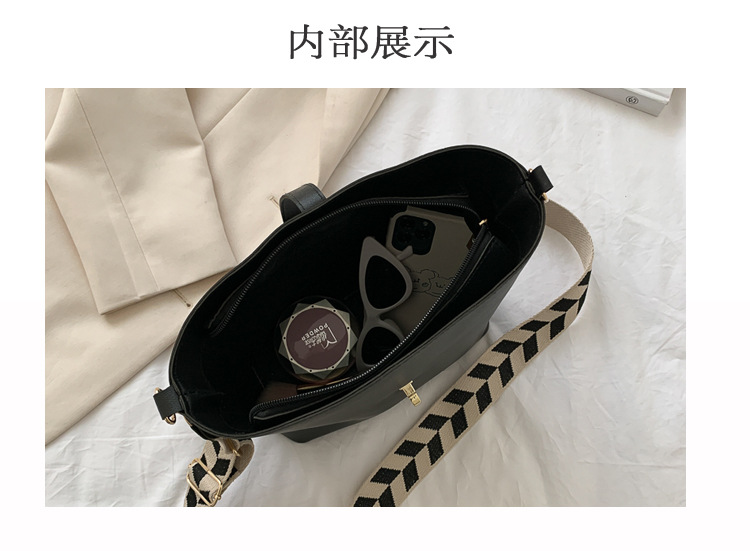 Vintage Bag Broadband Crossbody Bag Shoulder Western Style Bucket Bag Vintage Bag Broadband Crossbody Bag Shoulder Western Style Bucket Bag