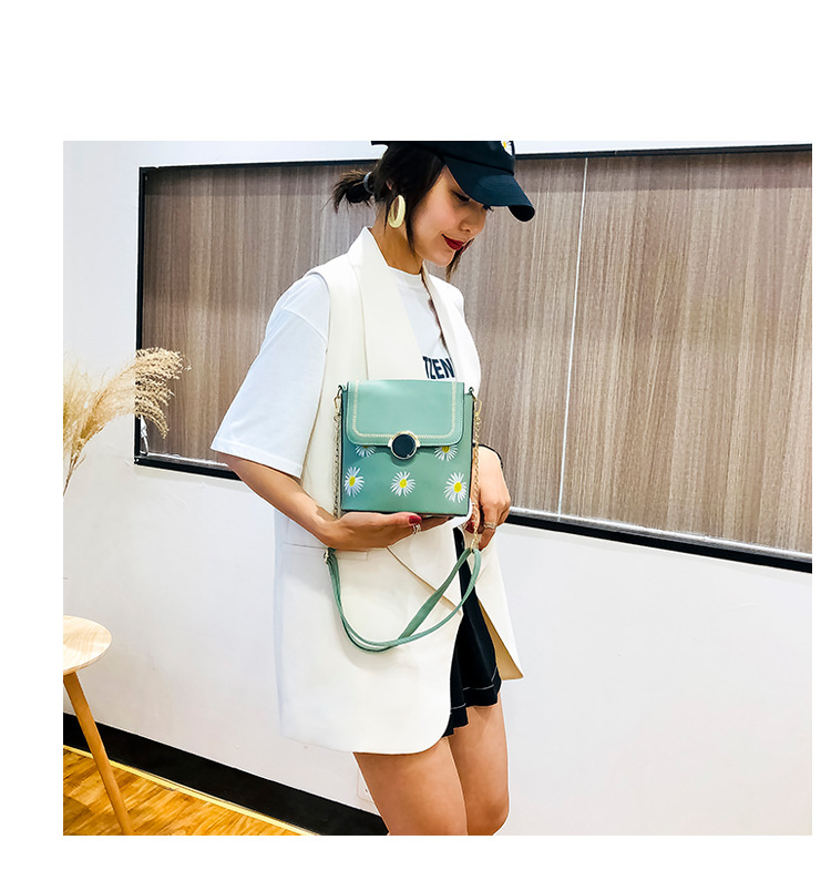 Factory Exclusive Supply New Korean Style Fashion Bucket Bag Internet Celebrity Women&#039;s Bag Fresh Sweet Shoulder Messenger Bag Wholesale Custom