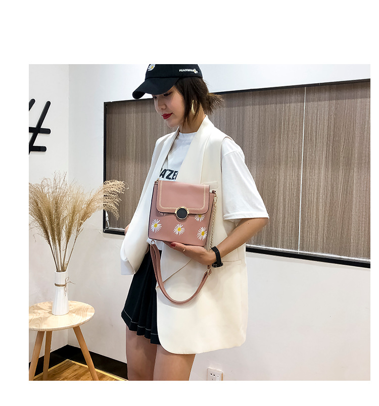 Factory Exclusive Supply New Korean Style Fashion Bucket Bag Internet Celebrity Women's Bag Fresh Sweet Shoulder Messenger Bag Wholesale Custom