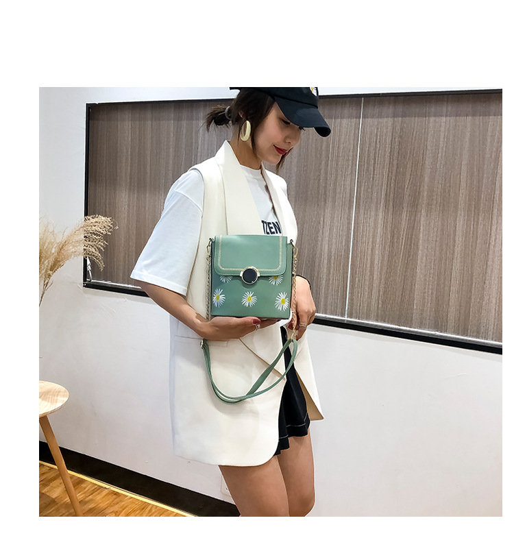 Factory Exclusive Supply New Korean Style Fashion Bucket Bag Internet Celebrity Women's Bag Fresh Sweet Shoulder Messenger Bag Wholesale Custom