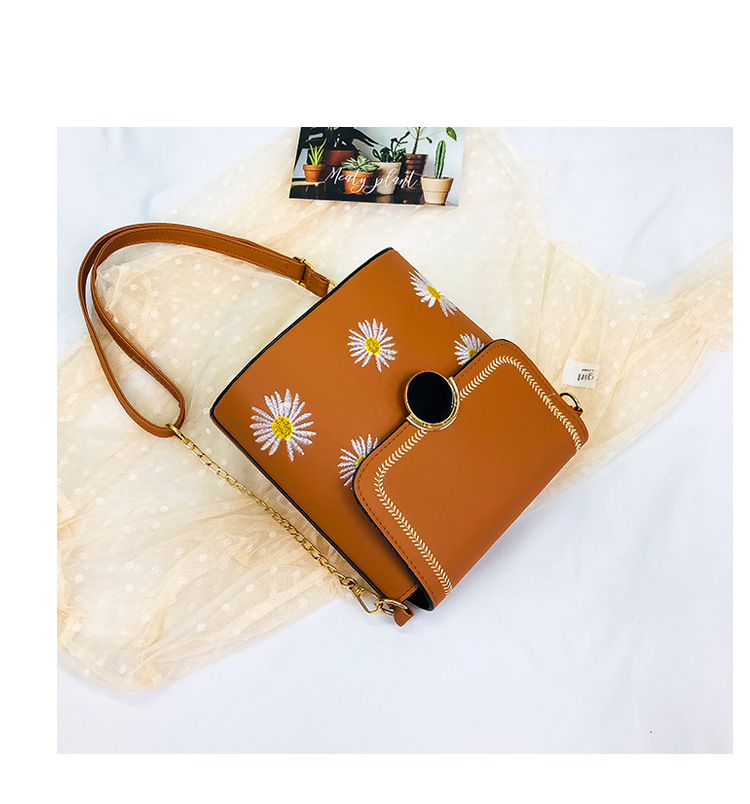 Factory Exclusive Supply New Korean Style Fashion Bucket Bag Internet Celebrity Women's Bag Fresh Sweet Shoulder Messenger Bag Wholesale Custom
