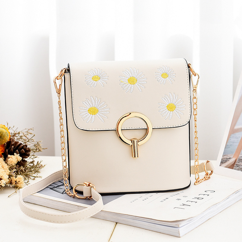 Simple little Daisy fresh and sweet student bag lady shoulder bag woman cross-body bucket bag vendor bag supply