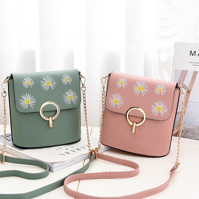 Simple little Daisy fresh and sweet student bag lady shoulder bag woman cross-body bucket bag vendor bag supply