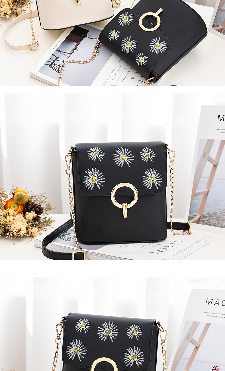 Simple little Daisy fresh and sweet student bag lady shoulder bag woman cross-body bucket bag vendor bag supply