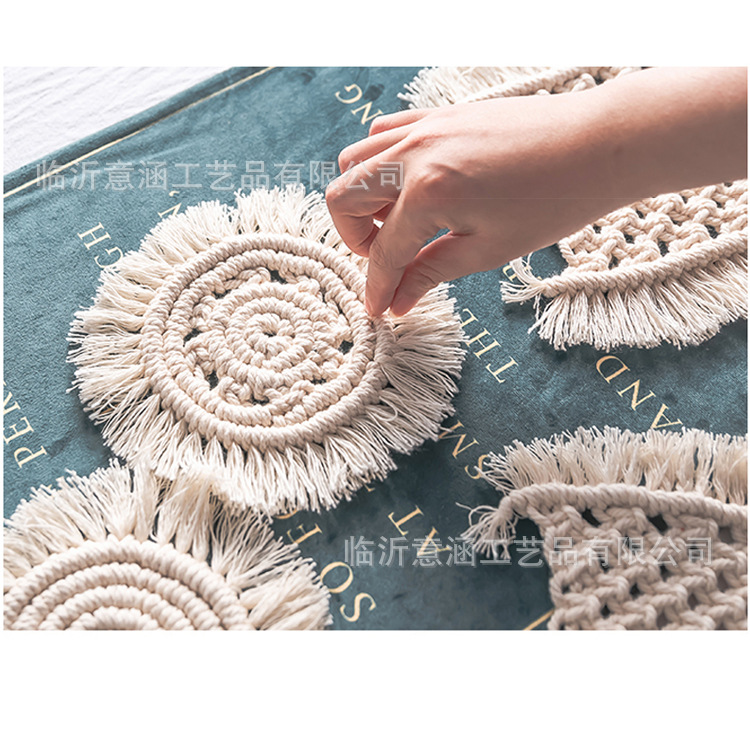 Hand-woven coasters Round tassel coasters table MATS Western food MATS heat insulation MATS creative cotton cord MATS