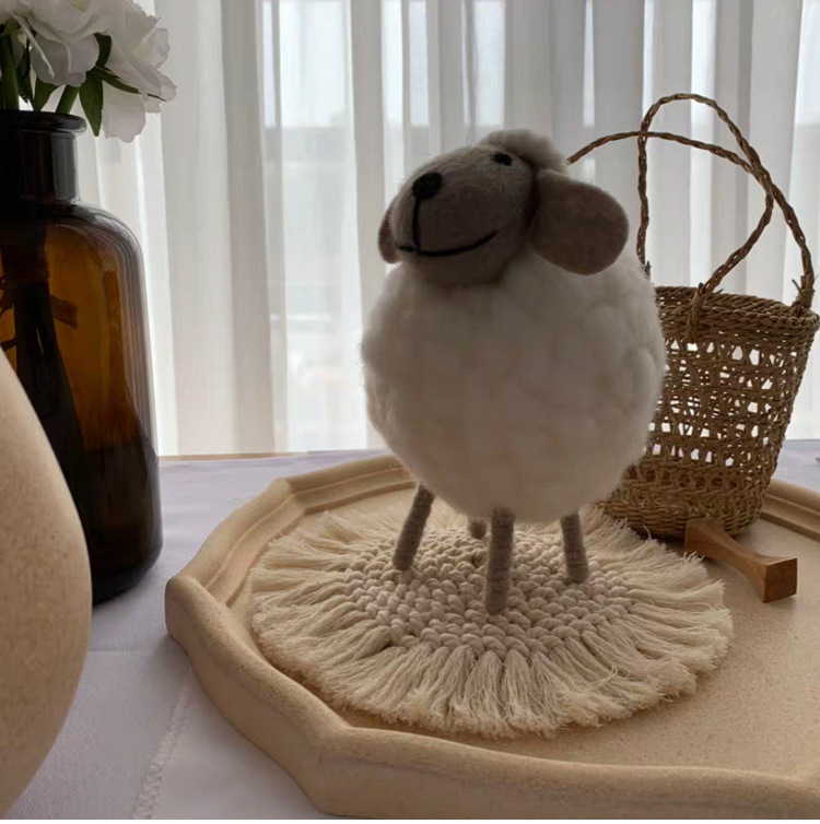 Hand-woven coasters Round tassel coasters table MATS Western food MATS heat insulation MATS creative cotton cord MATS