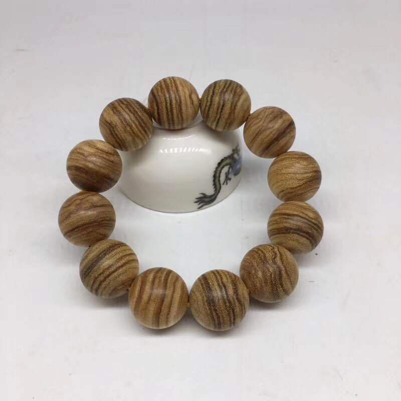 Vietnam Agarwood Bracelet Milk Fragrance Wood Men's and Women's Same Buddha Beads Bracelet Milk Fragrance Eaglewood Bracelet Stall Running Rivers and Lakes