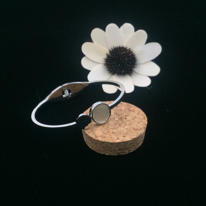 Fashion Trend 316L Stainless Steel Spherical Hollow Silver Bracelet Fashion Trend 316L Stainless Steel Spherical Hollow Silver Bracelet