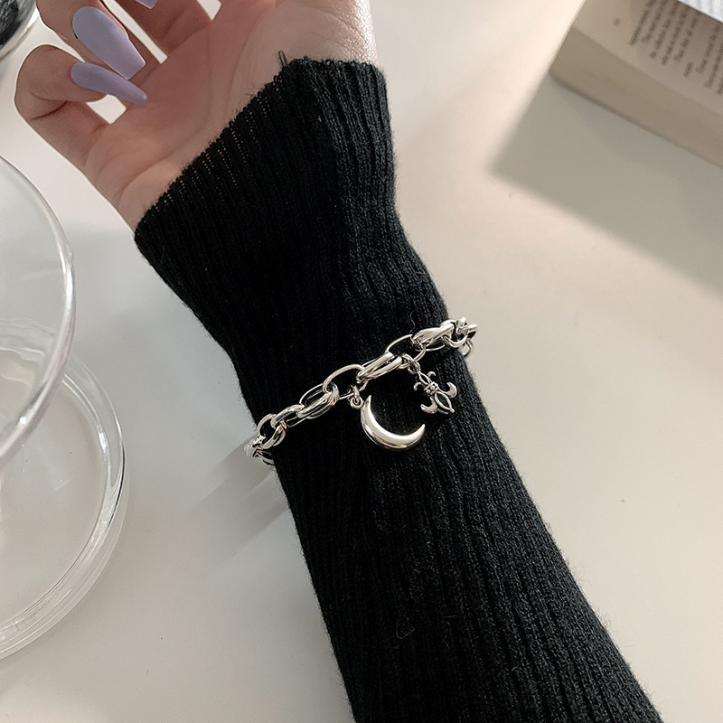 Retro Heart Tassel Bracelet for Women Ins Special-Interest Design Exquisite Cold Style 925 Sterling Silver Light Luxury High-Grade Ornament