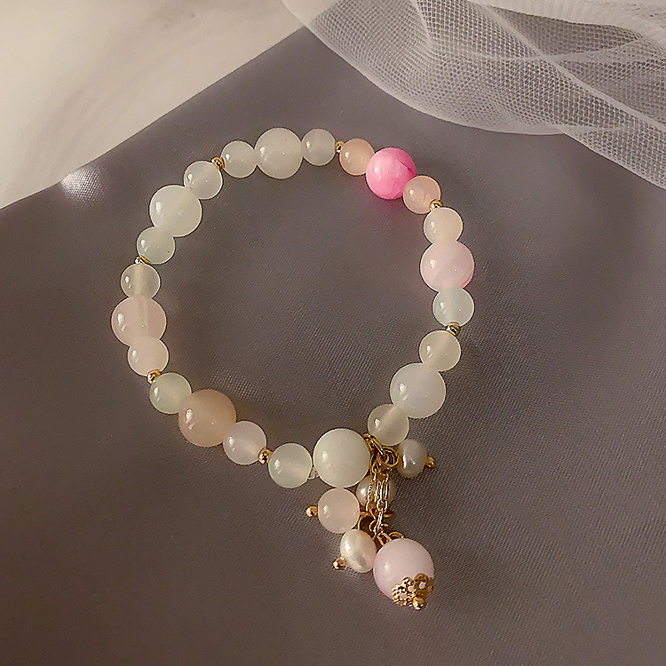 New Design Crystal Stretch Bracelet Korean Strawberry Quartz Pearl Girl Heart European and American Ins Niche Bracelet Bracelet New Design Crystal Stretch Bracelet Korean Strawberry Quartz Pearl Girl Heart European and American Ins Niche Bracelet Bracelet
