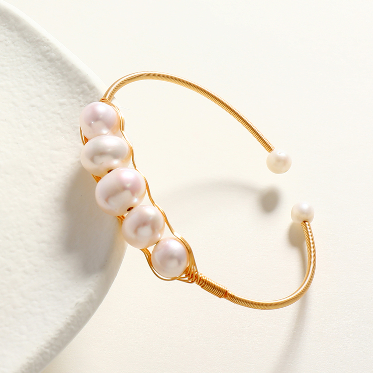 New High Quality Affordable Luxury Style 18K Gold Natural Freshwater Pearl Bracelet Five Pure White