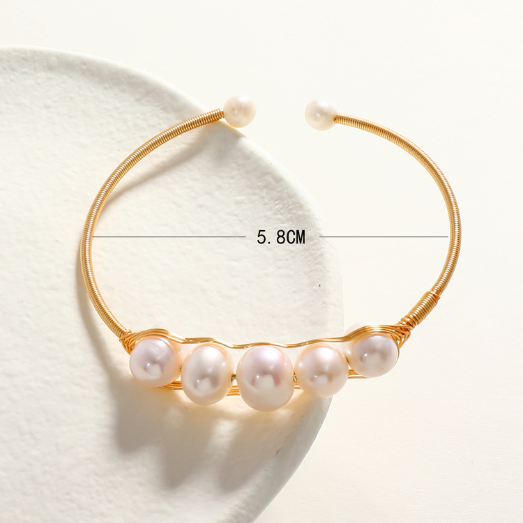 New High Quality Affordable Luxury Style 18K Gold Natural Freshwater Pearl Bracelet Five Pure White