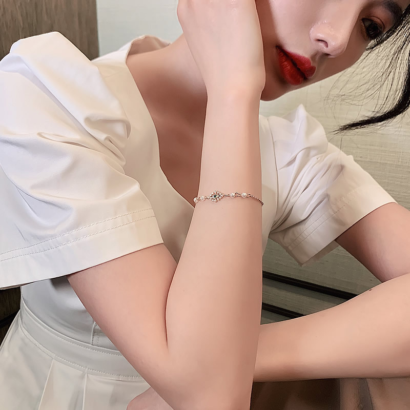 Strawberry Crystal String Beads Baroque Freshwater Pearl Cold Style Ins Niche Korean Style Bracelet Student Bracelet Female Strawberry Crystal String Beads Baroque Freshwater Pearl Cold Style Ins Niche Korean Style Bracelet Student Bracelet Female