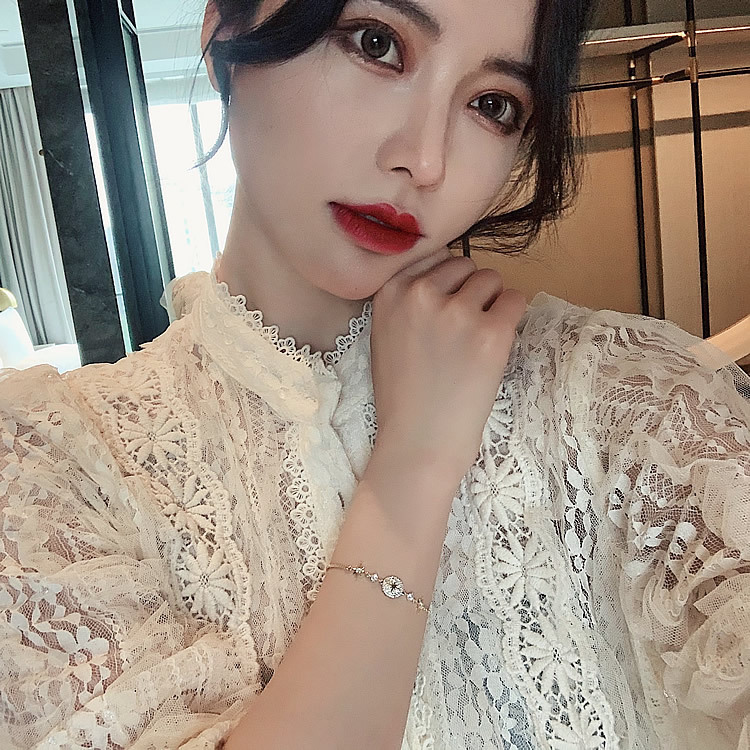 Strawberry Crystal String Beads Baroque Freshwater Pearl Cold Style Ins Niche Korean Style Bracelet Student Bracelet Female Strawberry Crystal String Beads Baroque Freshwater Pearl Cold Style Ins Niche Korean Style Bracelet Student Bracelet Female