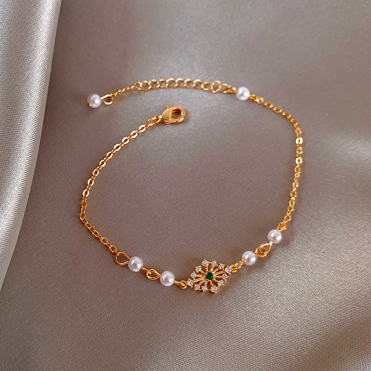 Strawberry Crystal String Beads Baroque Freshwater Pearl Cold Style Ins Niche Korean Style Bracelet Student Bracelet Female Strawberry Crystal String Beads Baroque Freshwater Pearl Cold Style Ins Niche Korean Style Bracelet Student Bracelet Female