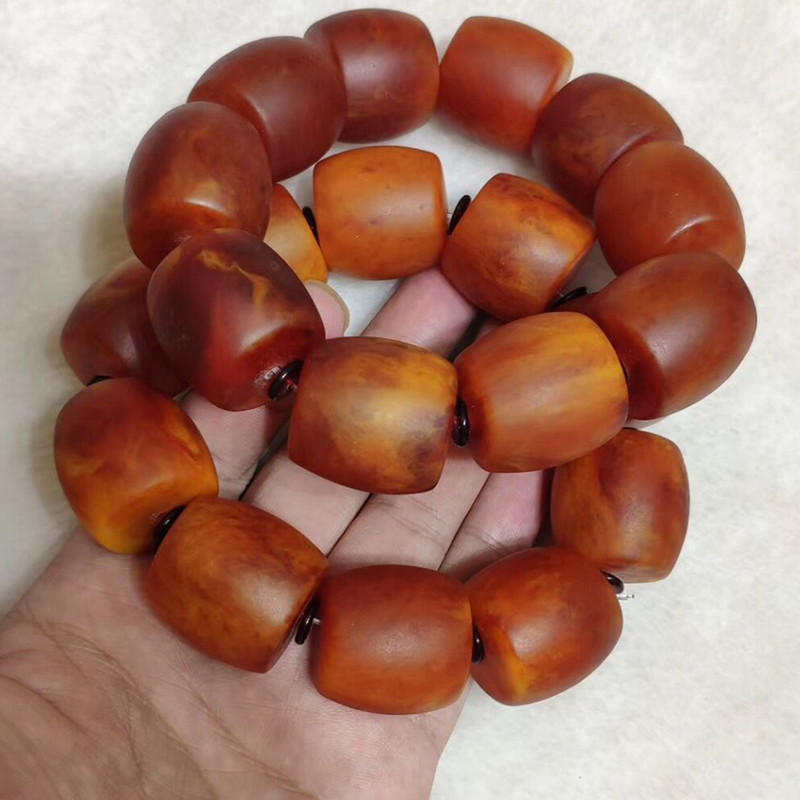 Natural second generation honey wax amber chicken oil yellow old honey Buddha beads bracelet hand string men and women