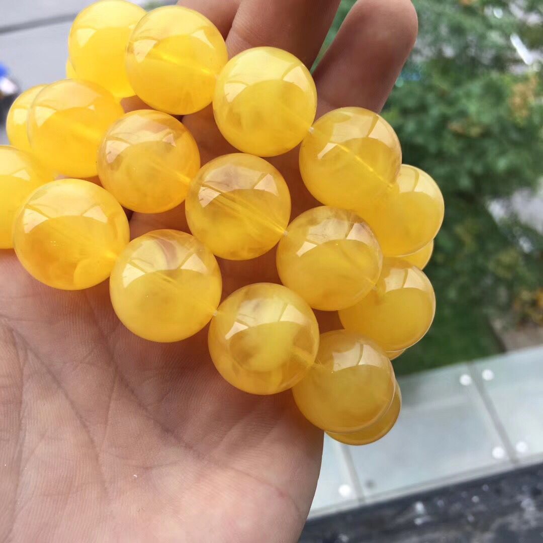 Natural second generation amber honey wax bracelet chicken oil yellow blood blue pearl honey wax bracelet hand string Natural second generation amber honey wax bracelet chicken oil yellow blood blue pearl honey wax bracelet hand string