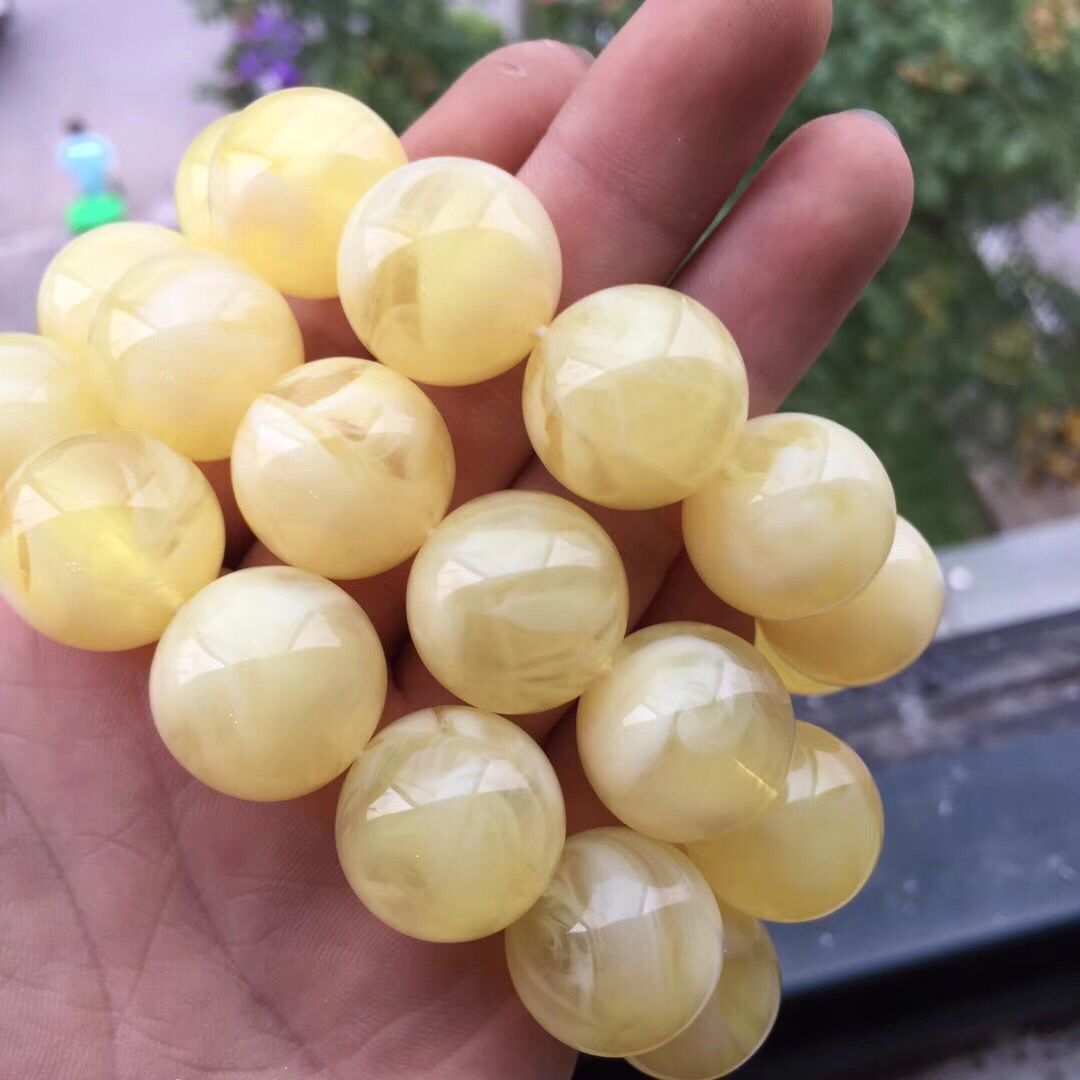 Natural second generation amber honey wax bracelet chicken oil yellow blood blue pearl honey wax bracelet hand string Natural second generation amber honey wax bracelet chicken oil yellow blood blue pearl honey wax bracelet hand string