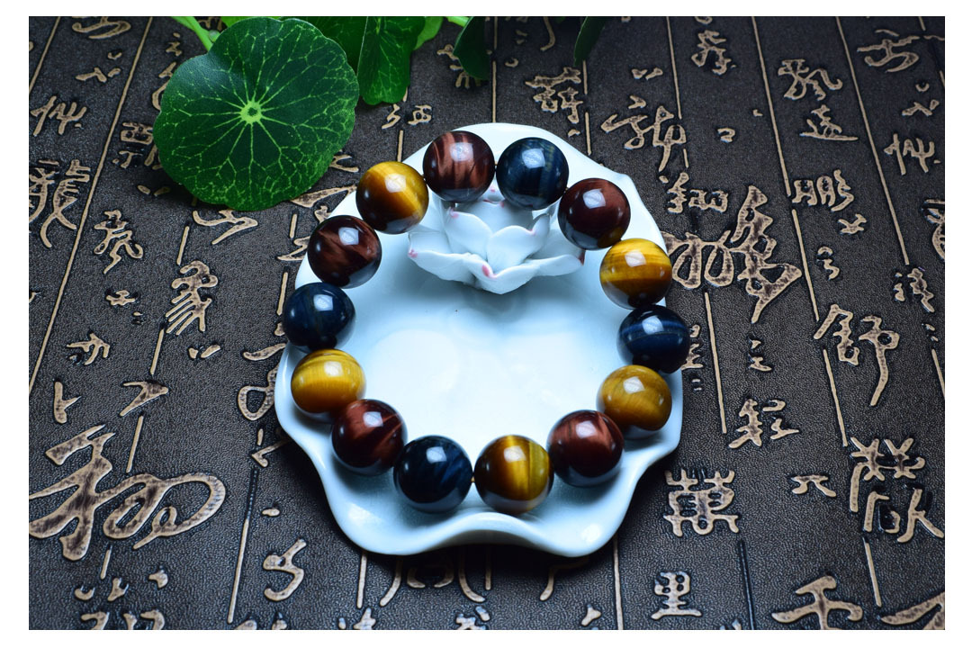 Natural Red Yellow Blue Three Colors Tiger-Eye Bracelet Lightning Tiger Eye Stone Agate Jade Bracelet Natural Red Yellow Blue Three Colors Tiger-Eye Bracelet Lightning Tiger Eye Stone Agate Jade Bracelet