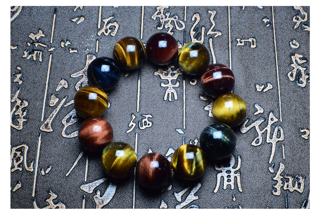 Natural Red Yellow Blue Three Colors Tiger-Eye Bracelet Lightning Tiger Eye Stone Agate Jade Bracelet Natural Red Yellow Blue Three Colors Tiger-Eye Bracelet Lightning Tiger Eye Stone Agate Jade Bracelet