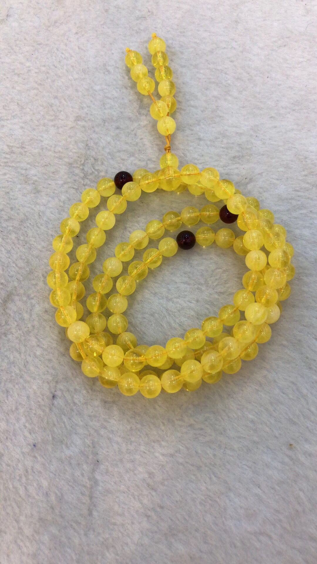 Hot style amber beeswax 8MM108 beads bracelet female chicken oil yellow second generation blood Po jin Po blue Po hand