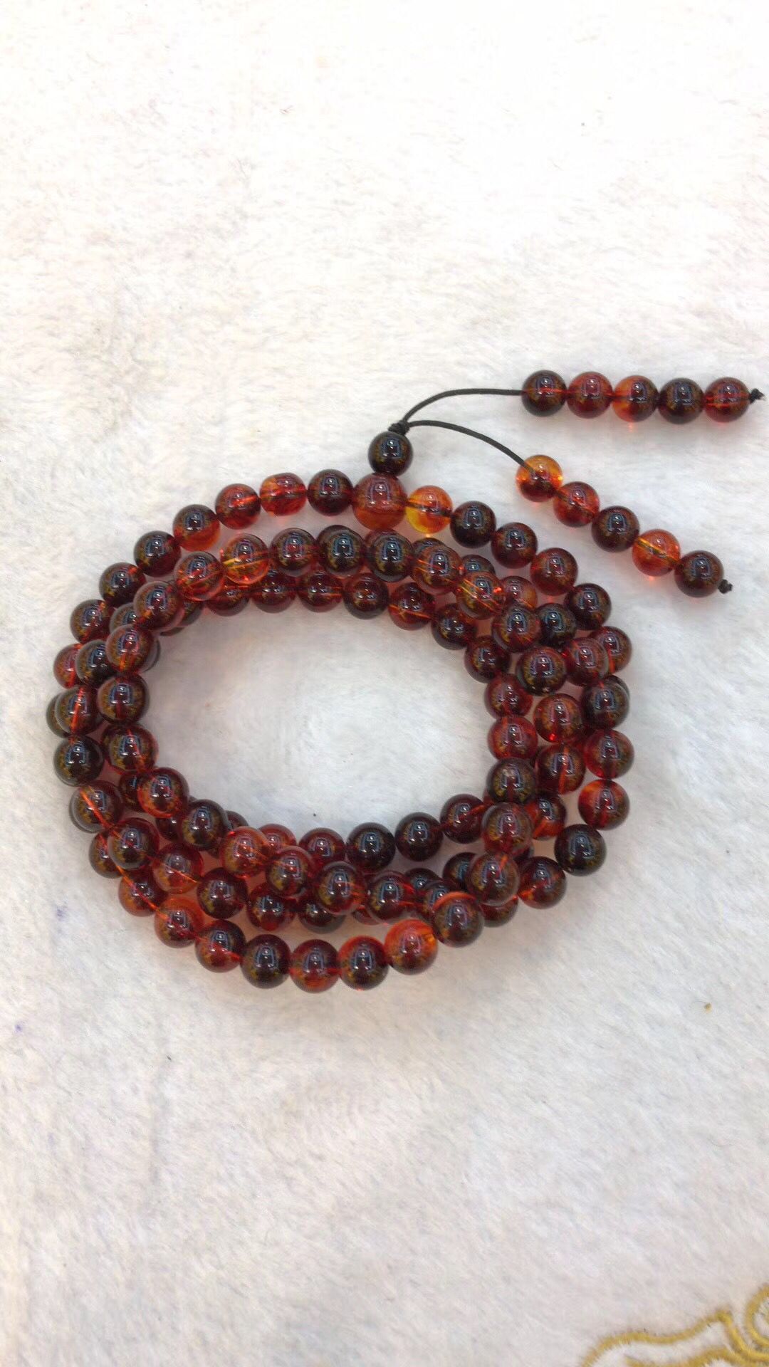 Hot style amber beeswax 8MM108 beads bracelet female chicken oil yellow second generation blood Po jin Po blue Po hand