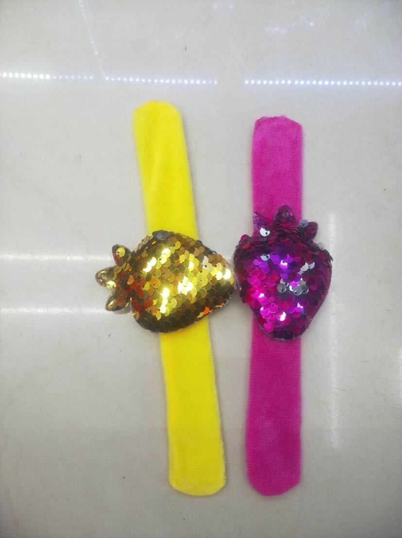 Patting ring plush Patting ring purse children 's animal Patting ring zero wallet Patting ring bracelet children' s wrist watch Patting ring plush Patting ring purse children 's animal Patting ring zero wallet Patting ring bracelet children' s wrist watch