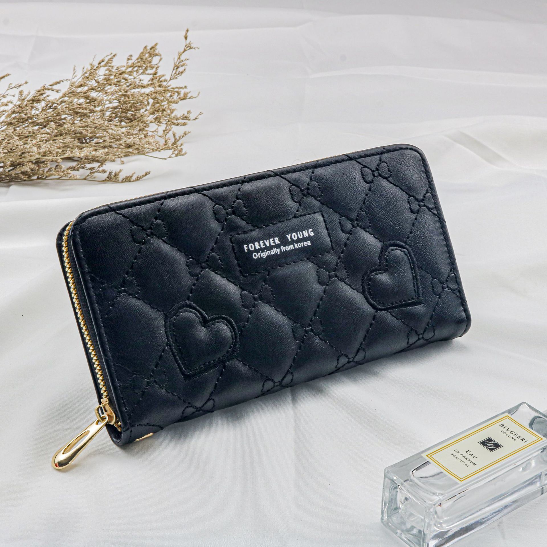 Embroidered Women's Wallet Trendy Hand-Held Single-Pull Wallet Heart-Shaped Coin Purse Multiple Card Slots Adult Wallet