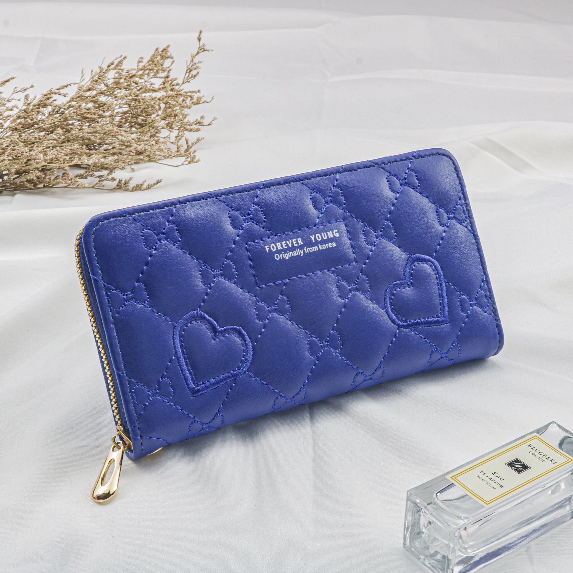 Embroidered Women's Wallet Trendy Hand-Held Single-Pull Wallet Heart-Shaped Coin Purse Multiple Card Slots Adult Wallet
