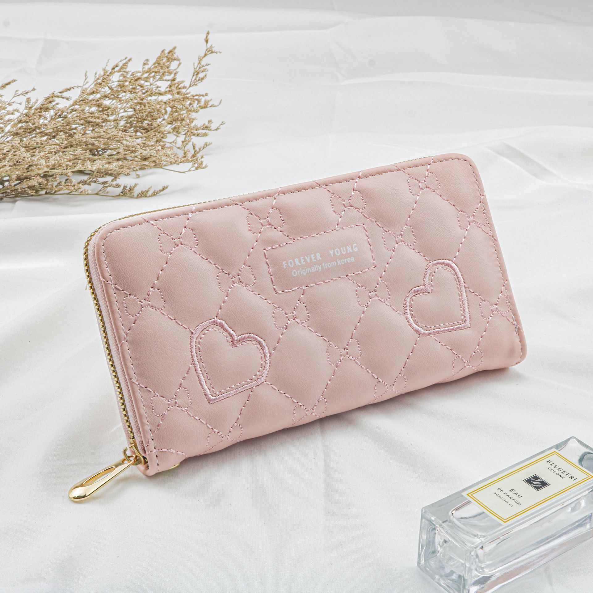 Embroidered Women's Wallet Trendy Hand-Held Single-Pull Wallet Heart-Shaped Coin Purse Multiple Card Slots Adult Wallet