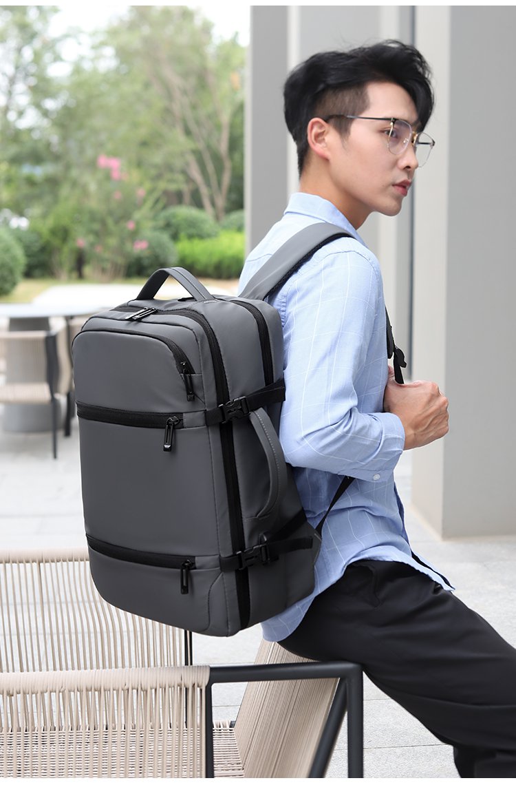 Luggage and Suitcase Computer Bag Schoolbag Sports Leisure Bag Quality Men's Bag Large Capacity Backpack