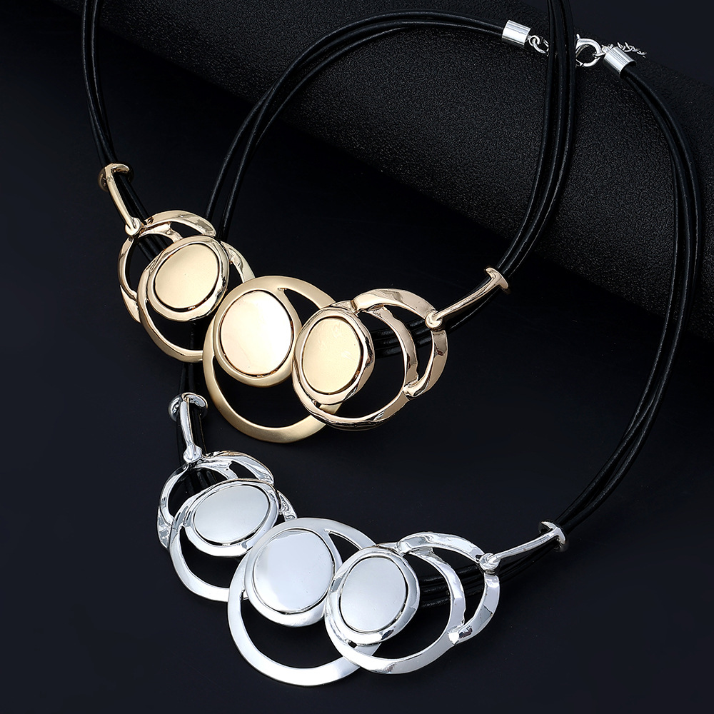 Foreign Trade 2021 New Women's Dress Accessories Korean Style Alloy Flash Rope Women's Handmade Natural Stone Short Clavicle Necklace