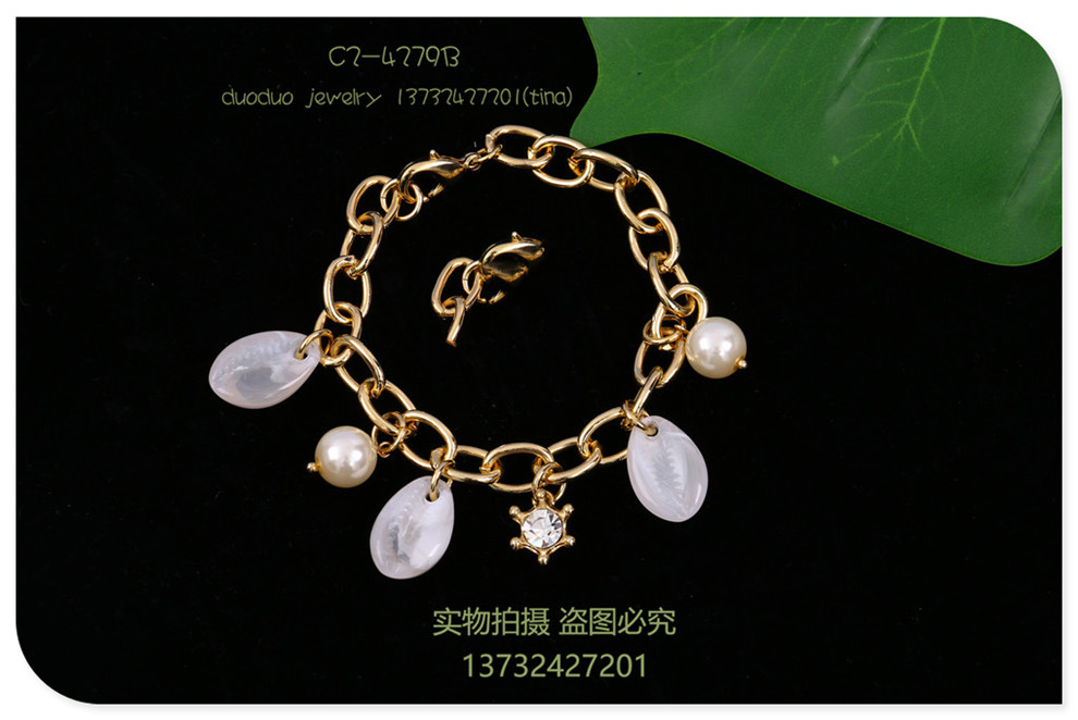 A Lot of Ornament Natural Stone Bracelet Simple Wild Alloy Thick Straps Bracelet Girls Fashion Ornament A Lot of Ornament Natural Stone Bracelet Simple Wild Alloy Thick Straps Bracelet Girls Fashion Ornament
