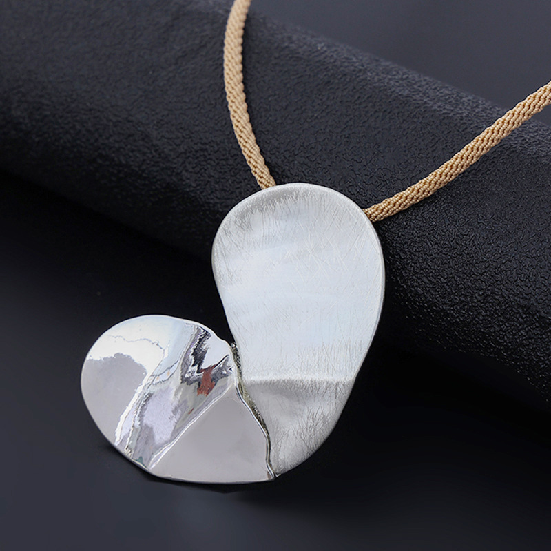 2021 Autumn and Winter New Necklace European and American Retro Natural Stone High-Grade Tassel Sweater Chain Ladies Alloy Long Necklace