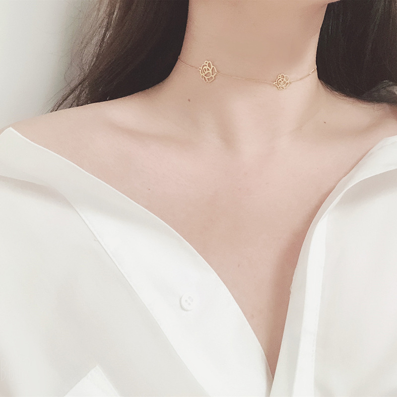 Homemade Black Cut-out Elegant Camellia Necklace Choker Necklace Clavicle Chain Titanium Steel Plated Black Gold 14K Hair Generation