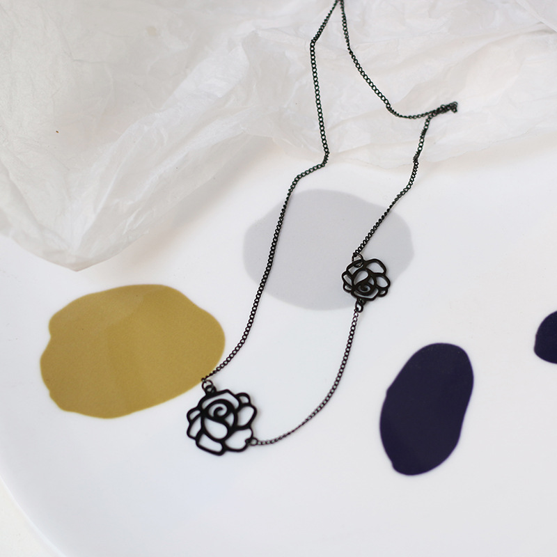 Homemade Black Cut-out Elegant Camellia Necklace Choker Necklace Clavicle Chain Titanium Steel Plated Black Gold 14K Hair Generation