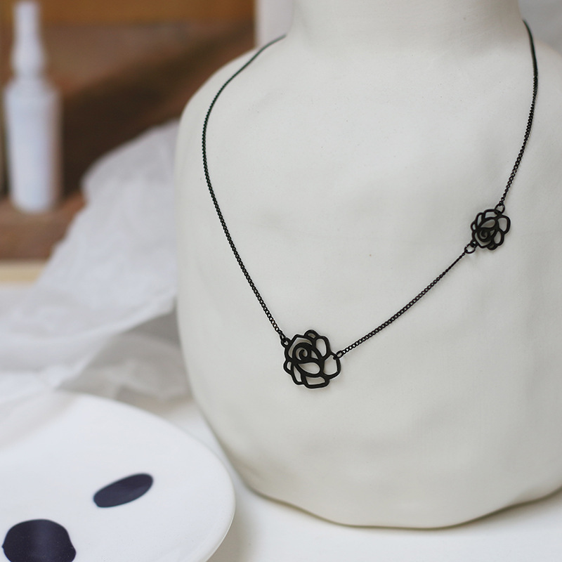Homemade Black Cut-out Elegant Camellia Necklace Choker Necklace Clavicle Chain Titanium Steel Plated Black Gold 14K Hair Generation Homemade Black Cut-out Elegant Camellia Necklace Choker Necklace Clavicle Chain Titanium Steel Plated Black Gold 14K Hair Generation