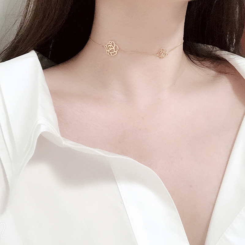 Homemade Black Cut-out Elegant Camellia Necklace Choker Necklace Clavicle Chain Titanium Steel Plated Black Gold 14K Hair Generation Homemade Black Cut-out Elegant Camellia Necklace Choker Necklace Clavicle Chain Titanium Steel Plated Black Gold 14K Hair Generation