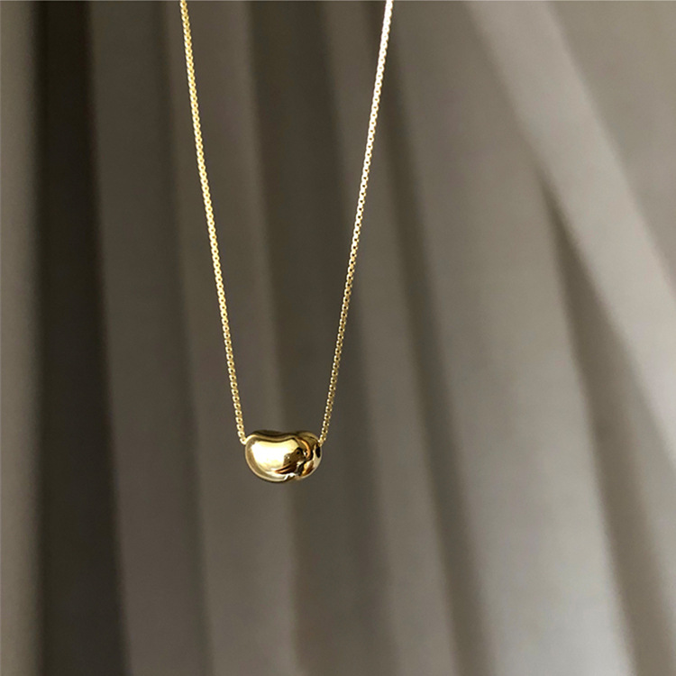 Titanium Steel Necklace Jequirity Bean Pendant Necklace Clavicle Chain Internet Celebrity Minimalist Temperament Choker Cold Style All-Match Necklace