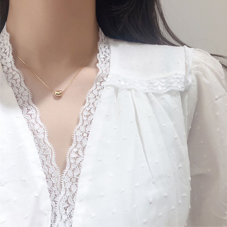 Titanium Steel Necklace Jequirity Bean Pendant Necklace Clavicle Chain Internet Celebrity Minimalist Temperament Choker Cold Style All-Match Necklace
