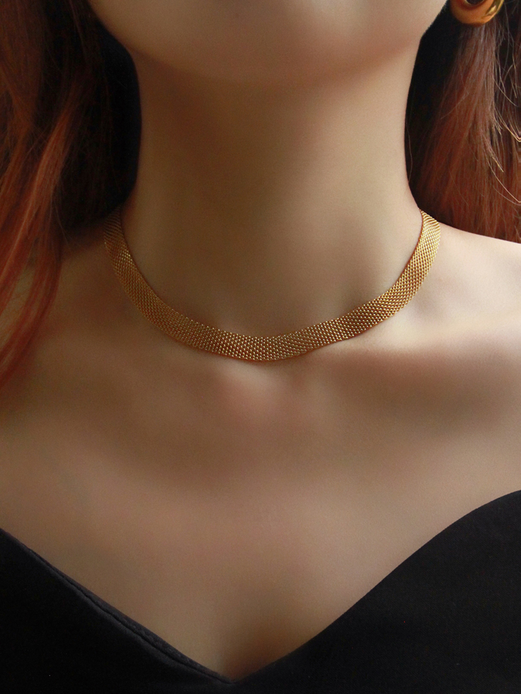 European and American Simple Hollow Wide Metal Necklace Female Choker Necklace Clavicle Chain Ins Tide Titanium Steel Necklace Collar European and American Simple Hollow Wide Metal Necklace Female Choker Necklace Clavicle Chain Ins Tide Titanium Steel Necklace Collar