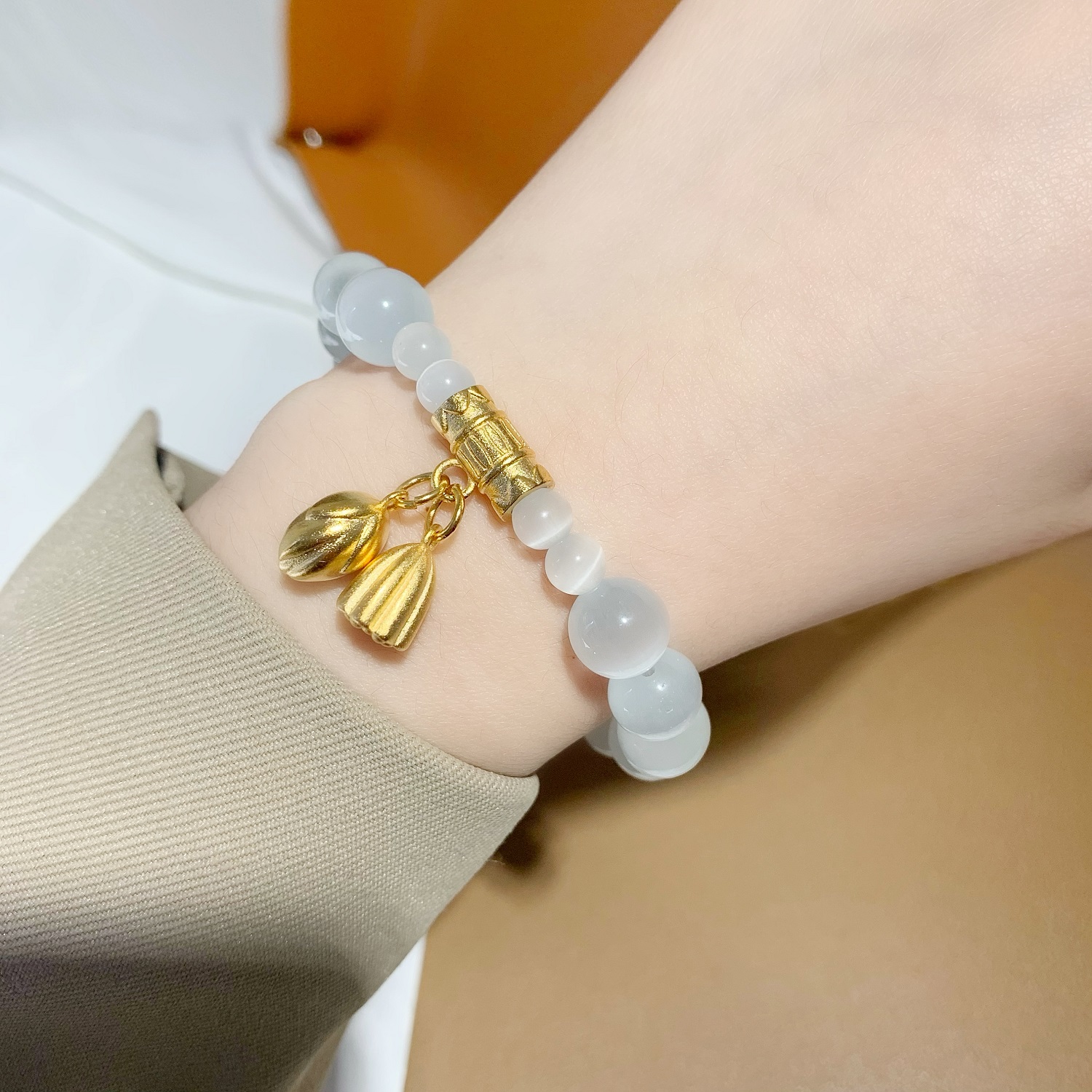 Vietnam Placer Gold Lotus Seedpod Lotus Seed Moonstone Liangshihuan Bracelet Female Temperament Opal Beaded Elastic Bracelet