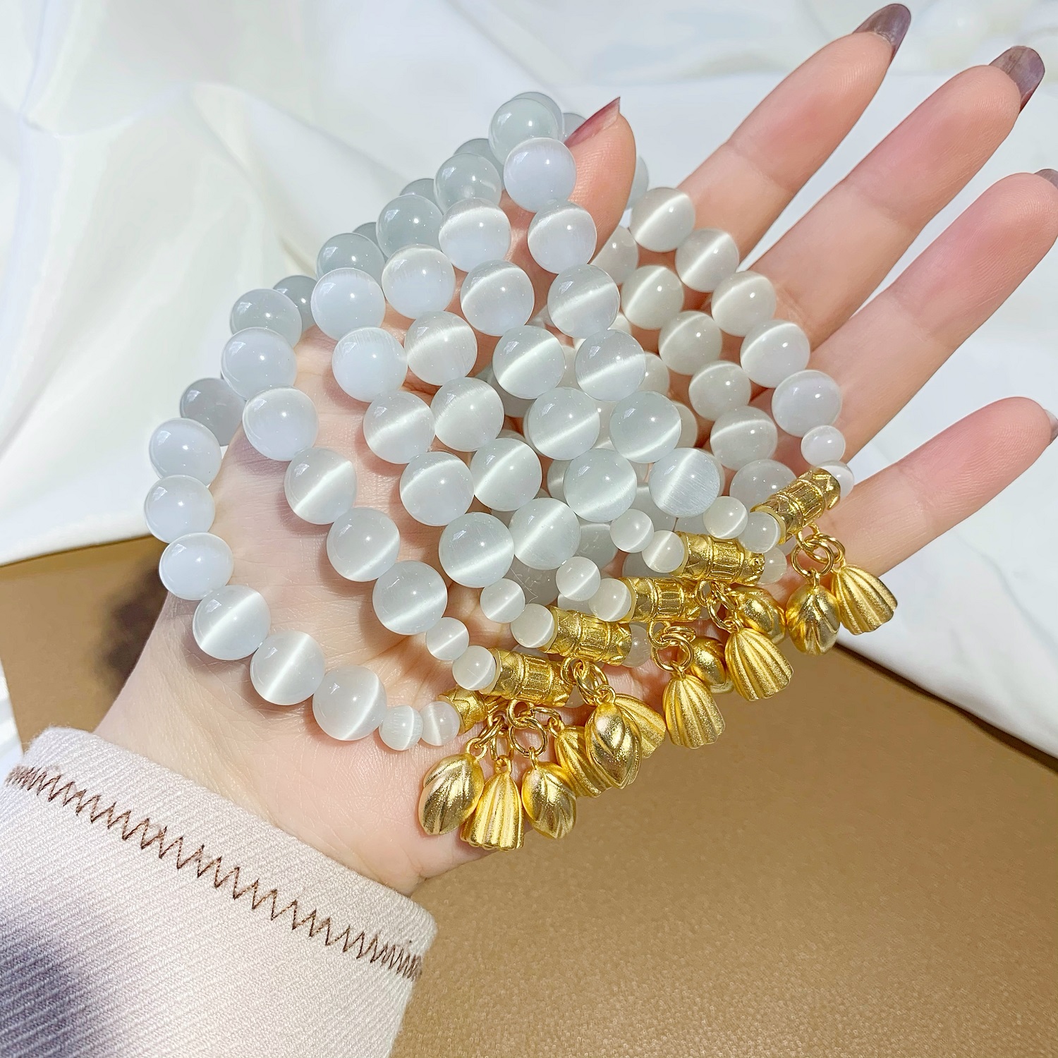 Vietnam Placer Gold Lotus Seedpod Lotus Seed Moonstone Liangshihuan Bracelet Female Temperament Opal Beaded Elastic Bracelet Vietnam Placer Gold Lotus Seedpod Lotus Seed Moonstone Liangshihuan Bracelet Female Temperament Opal Beaded Elastic Bracelet