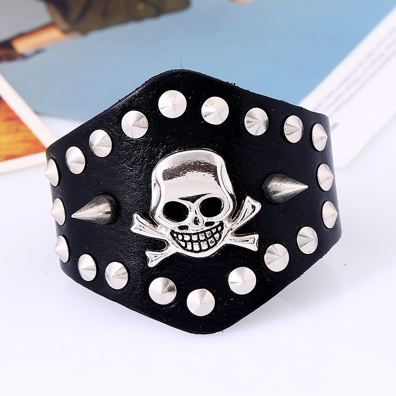 Factory Direct Sales European and American Punk Rivet Skull Cattle Leather Bracelet Bracelet Exaggerated Men&#039;s Wide Leather Leather Bracelet