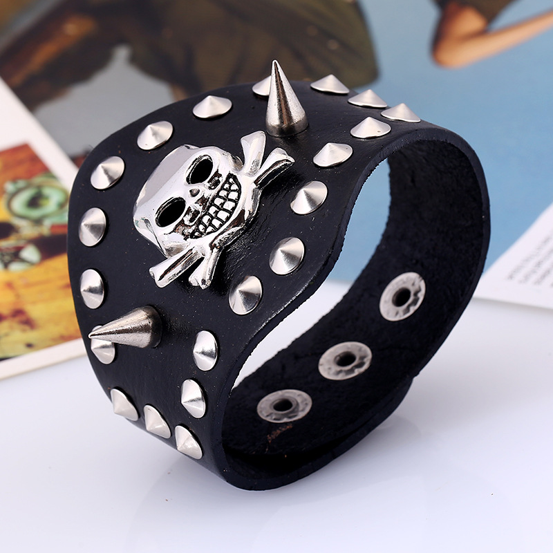 Factory Direct Sales European and American Punk Rivet Skull Cattle Leather Bracelet Bracelet Exaggerated Men's Wide Leather Leather Bracelet