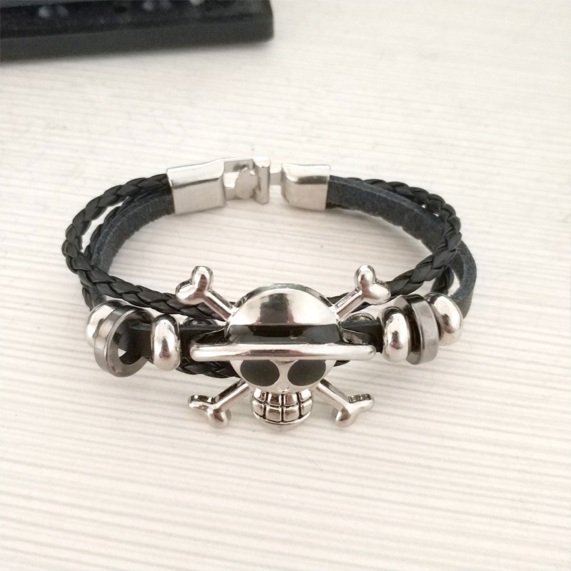 Factory Direct Sales One Piece Peripheral Bracelet Punk Ghost Head Dripping Stainless Steel Skull Leather Bracelet Bracelet Wholesale Factory Direct Sales One Piece Peripheral Bracelet Punk Ghost Head Dripping Stainless Steel Skull Leather Bracelet Bracelet Wholesale